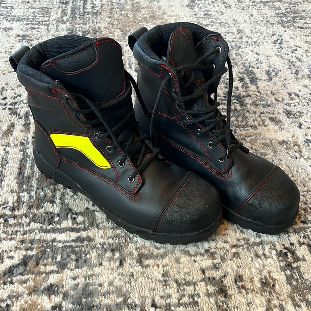 Oliver firefighting boots